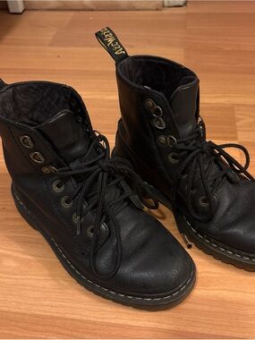 Very Loved Dr. Martens Lace Up Boots